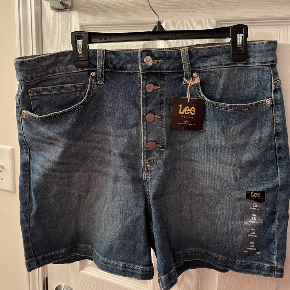 Lee NWT High Waisted Denim Shorts Women’s 16